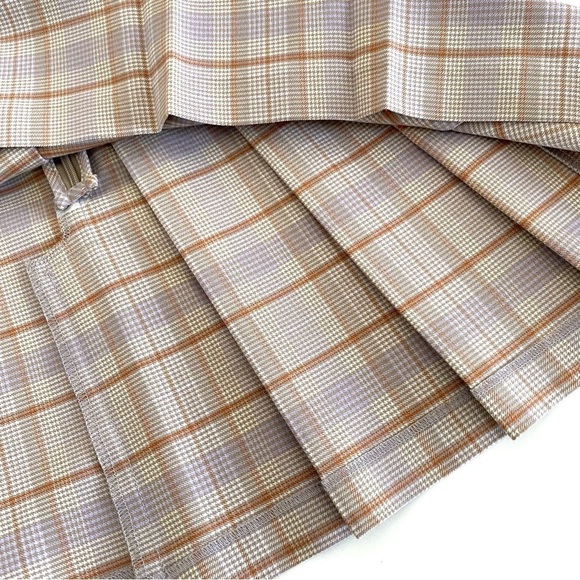 Aritzia Sunday Best Olive Micro Pleated Skirt - Picture 9 of 11